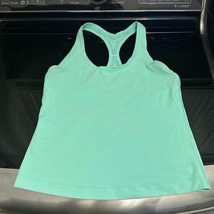 Lululemon mint color women’s tank top - size 8